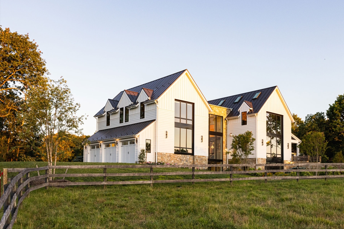 sunset-on-architect-designed-custom-horse-farm-northern-Maryland-2e-Architects-1100x733.jpg